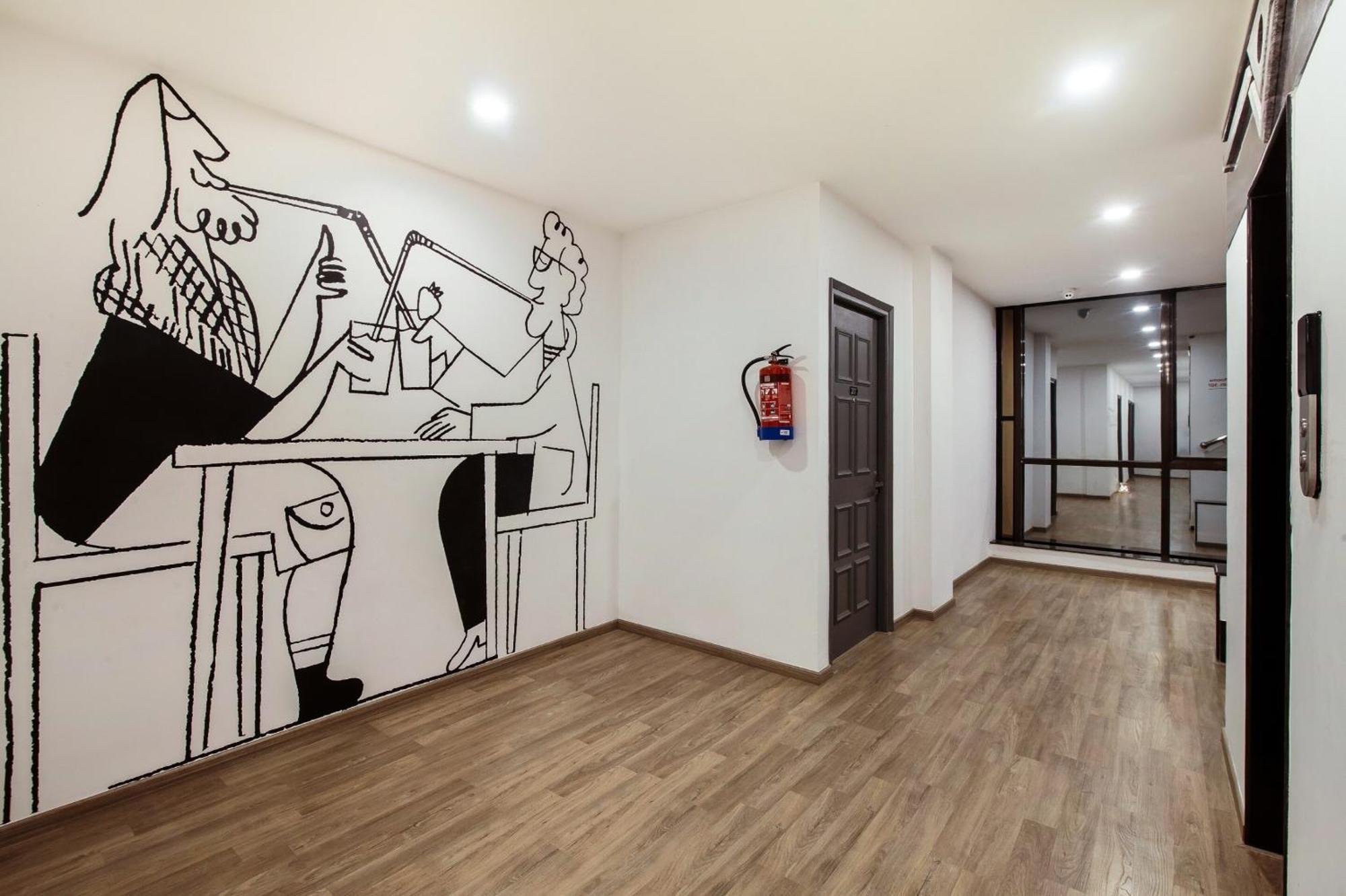 Super Townhouse Hotel Impact Chinhat Exterior photo